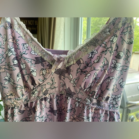 Marilyn Monroe Sleepwear Lingerie Top with Lace | SIZE: M - Picture 4 of 7